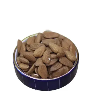 بادام خارجی خام با خواص ضدالتهابی و مغذی برای بدن.